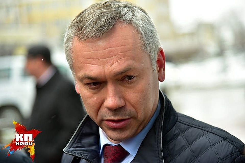 Андрей Травников поздравил любителей хоккея.