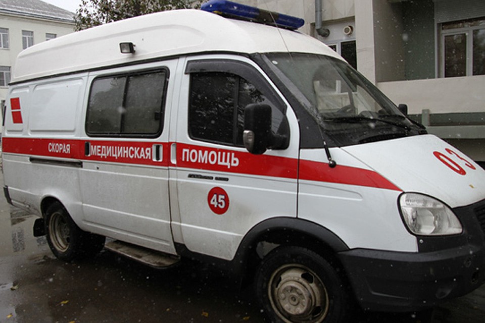 Пенсионер упал с балкона пятого этажа, пытаясь выбраться из квартиры в Тайшете