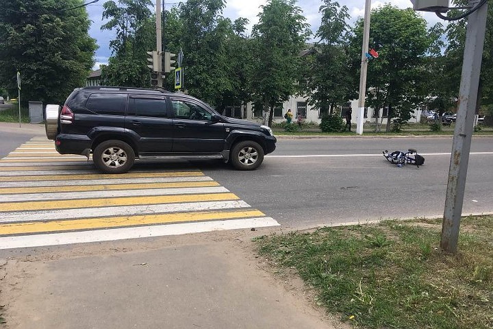 Женщина сбила пешеходов на "зебре" Фото: УГИБДД РФ по Тверской области
