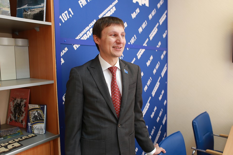 107.1 FM