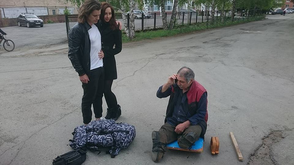 Бродяга впервые после долгих лет разлуки говорит с родными. Фото: из архива Олега и Алены Политенковых