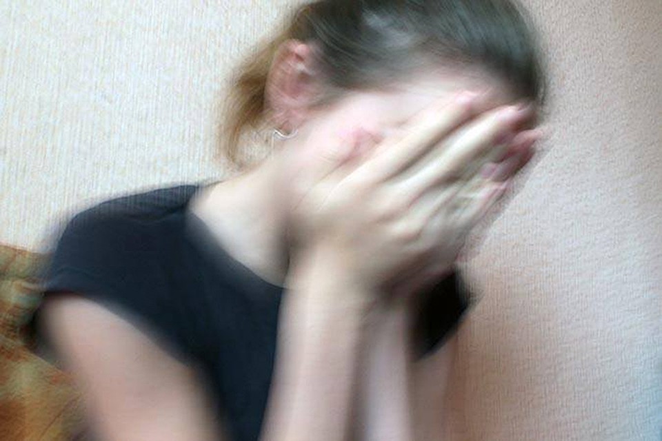 В Новополоцке женщину задержали за то, что она украла у пенсионерки золото.