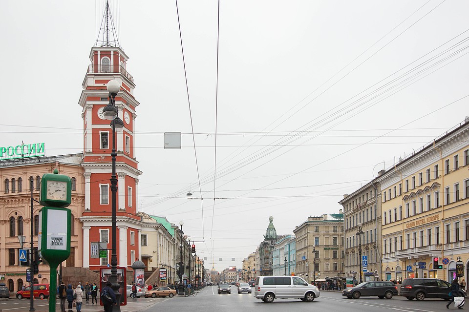 Если и кататься по Невскому, то вечером
