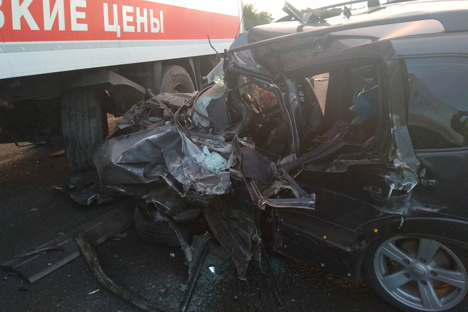 В ДТП по счастливой случайности все остались живы. Фото: vk.com/spb_today