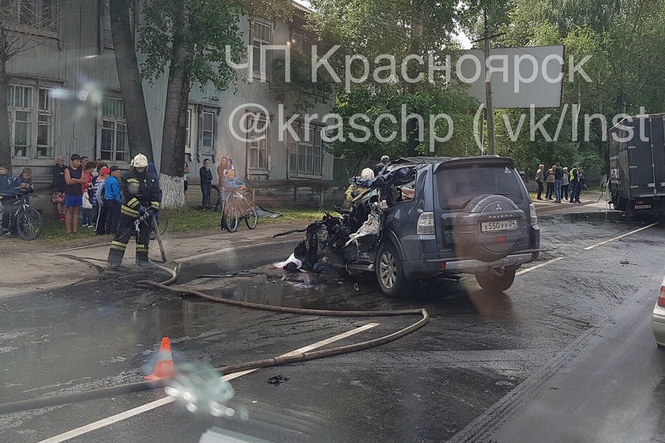 Степень вины каждого из водителей в ходе проверки установят дорожные полицейские. Фото: "ЧП-Красноярск"