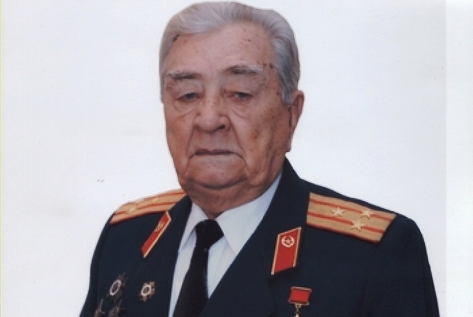 Михаил Булатов