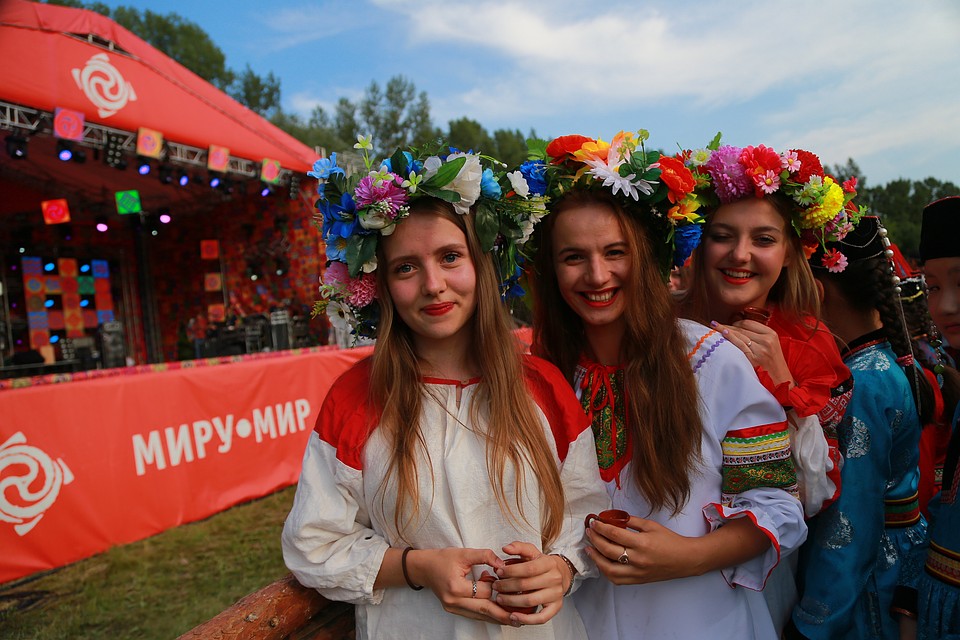 Кроме вечернего выступления хэдлайнеров, будет, чем себя занять!