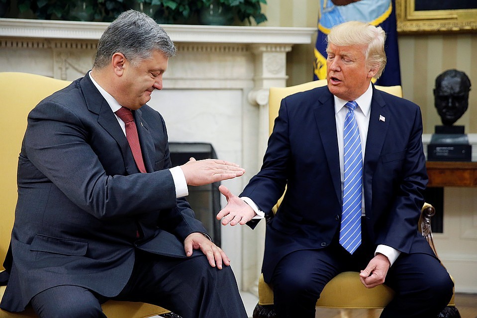 Встреча Порошенко и Трампа на полях саммита НАТО продолжалась 20 минут