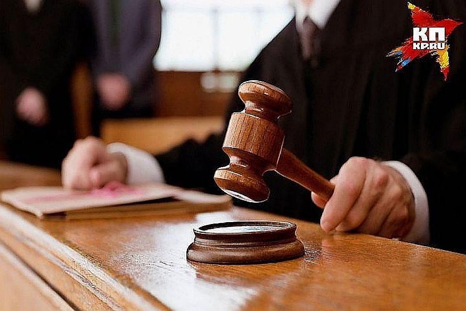 Авиахулиган ударил по лицу бортпроводницу и подрался с сидевшим рядом мужчиной.