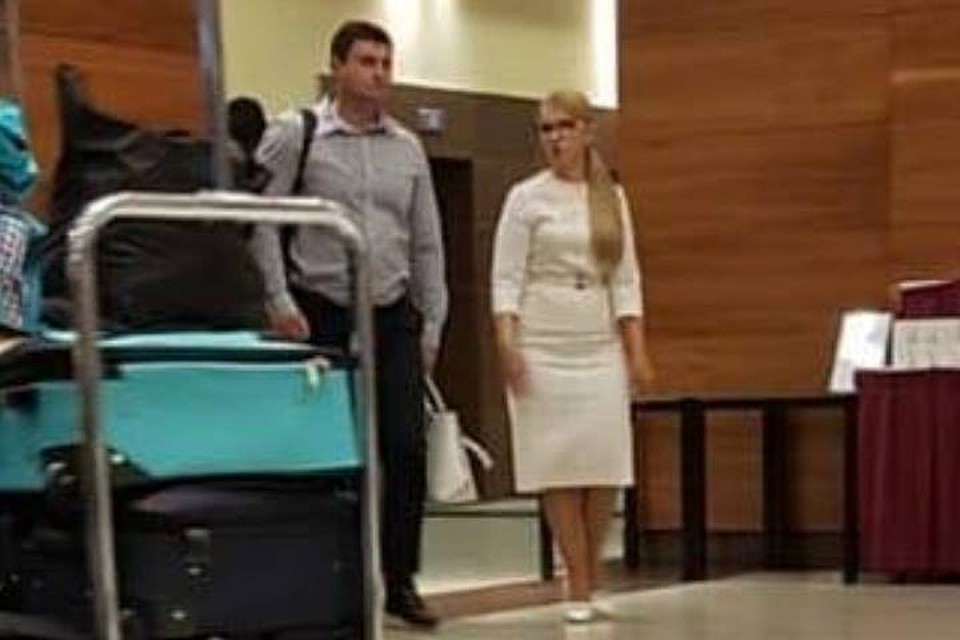 Лидер партии «Батькивщина» Юлия Тимошенко в холле отеля в Варшаве. Фото: Facebook/@bohdan.kuzmych