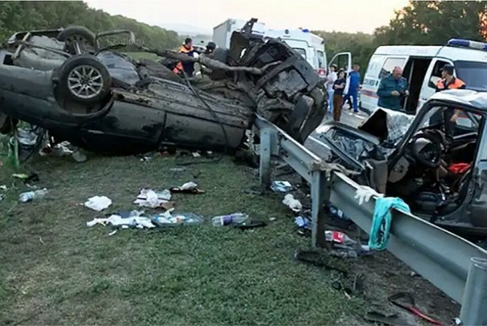 В лобовом столкновении две семьи потеряли своих близких
