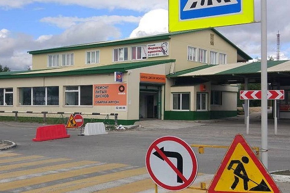 В Ноябрьске закрыли для проезда часть дороги по 60-лет СССР Фото: admnoyabrsk.ru
