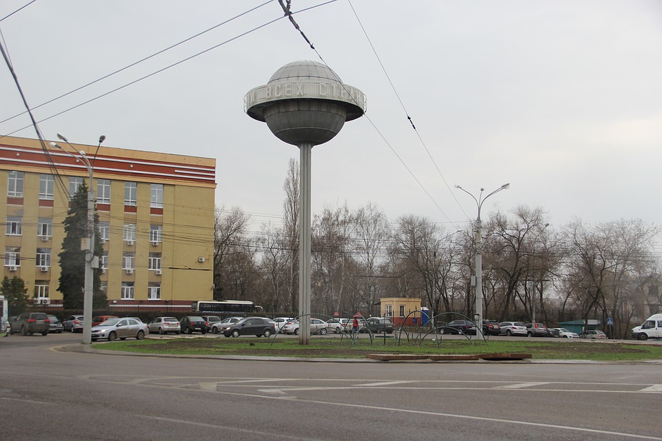 А что бы вы поставили на этом месте?