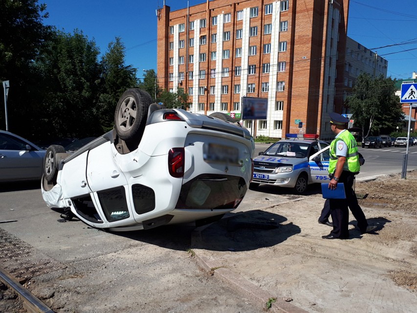 ДТП на Белинского в Томске. Фото: пресс-служба УМВД по Томской обалсти