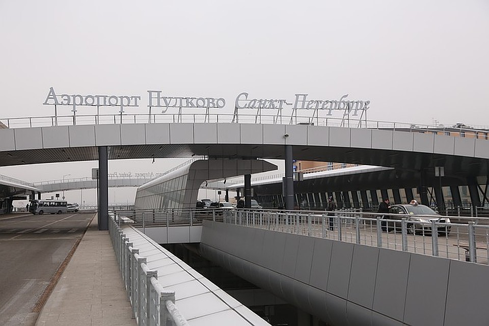 ФАС отстояла 15-минутную парковку в "Пулково".