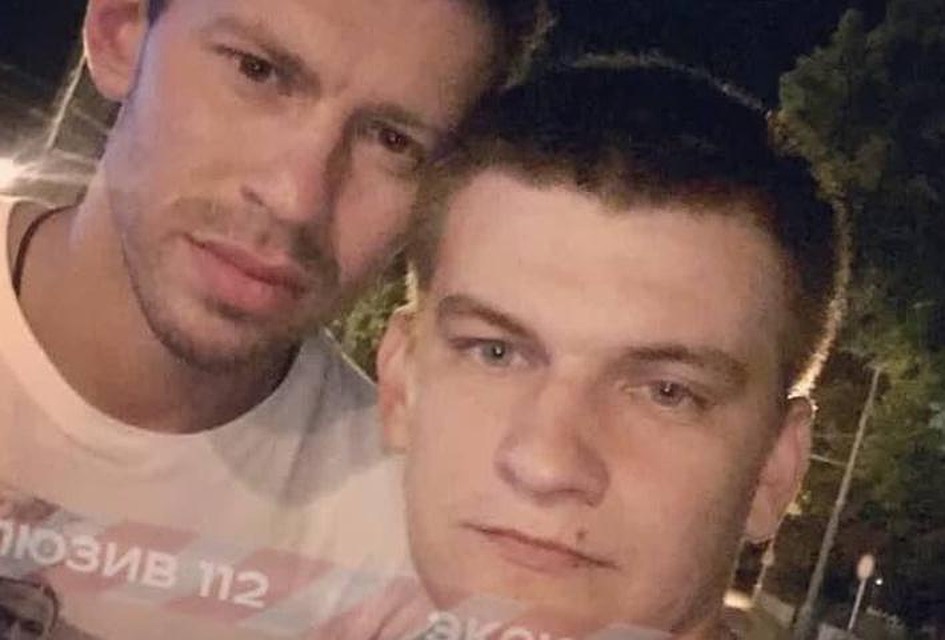 Федор Смолов с поклонником после ДТП в Краснодаре. Фото: телеграм-канал "112"