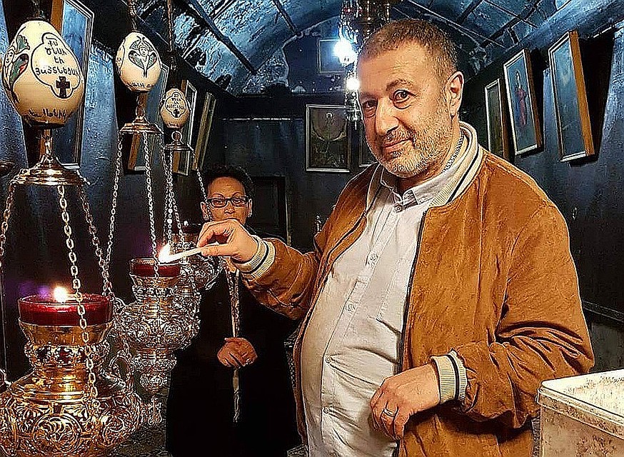 Чем зарабатывал на жизнь Михаил Хачатурян?