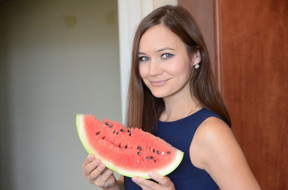 Теперь арбузы можно есть уже официально.