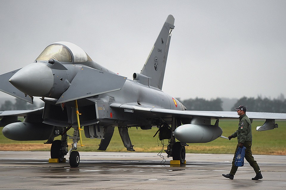 Истребитель Eurofighter ВВС Испании.