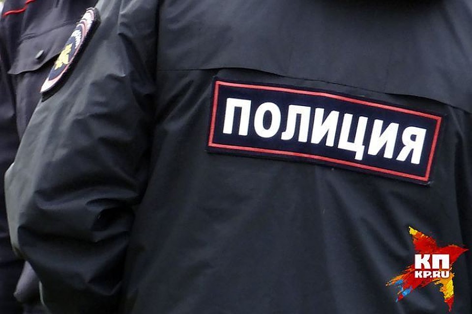В Петербурге "порезали" и ограбили туриста из Китая.