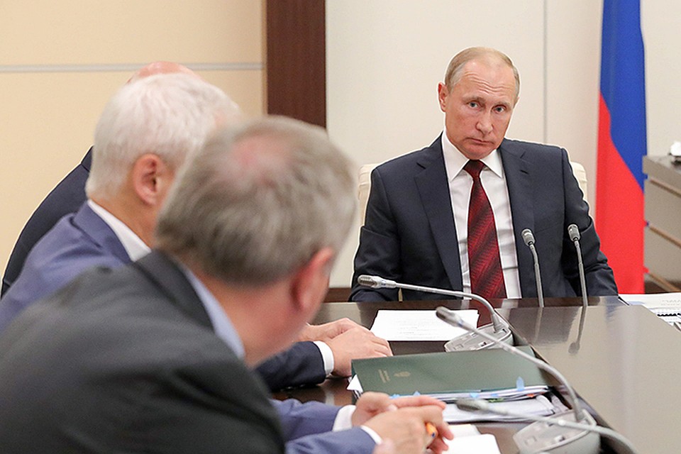 Президент еще раз сформулировал стоящие перед отраслью основные задачи. Фото: Михаил Климентьев/ТАСС
