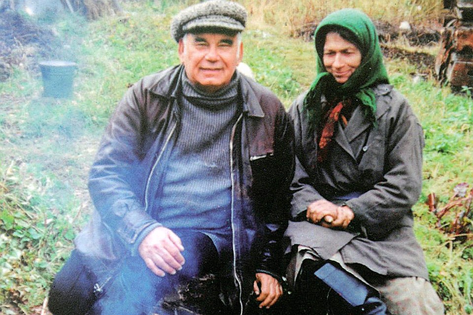 9 октября 1982 года в «Комсомольской правде» вышел первый очерк о сибирских отшельниках "Таежный тупик". И до самой смерти в 2013 году Василий Михайлович регулярно делился с нашими читателями весточками от Агафьи Лыковой