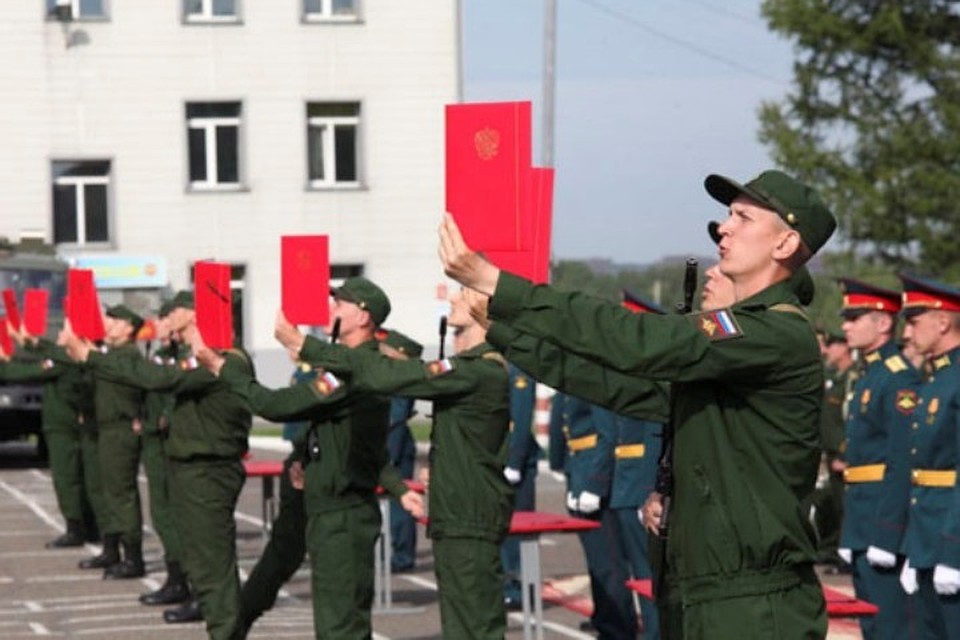 Военнослужащие принимают присягу в Кузбассе Фото: пресс-служба ЦВО