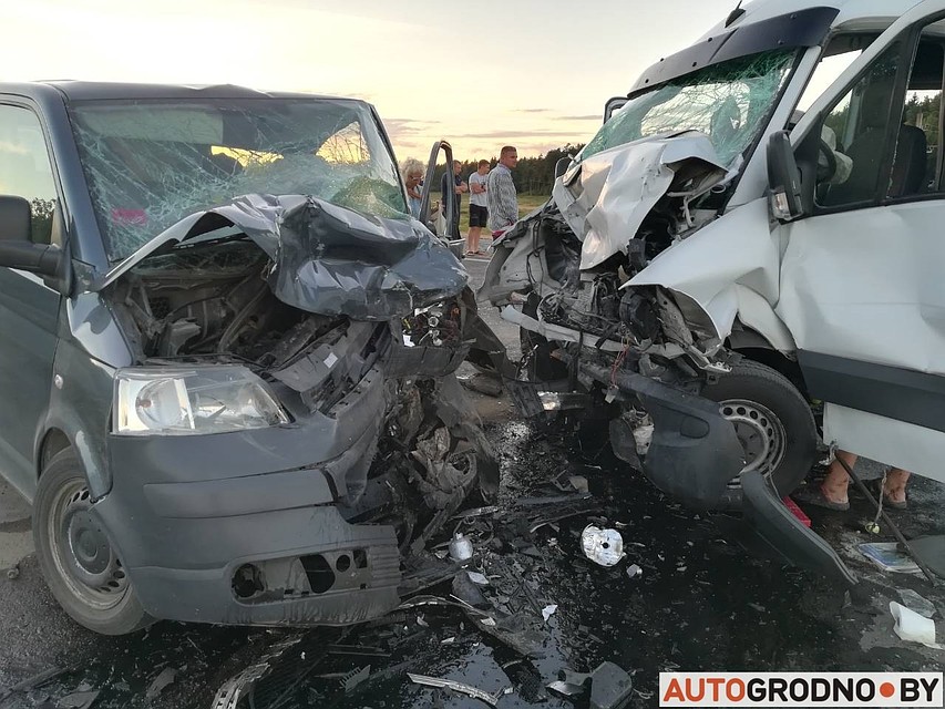Еще в 12 часов ночи участок, где произошла авария был заблокирован. Фото: autogrodno.by