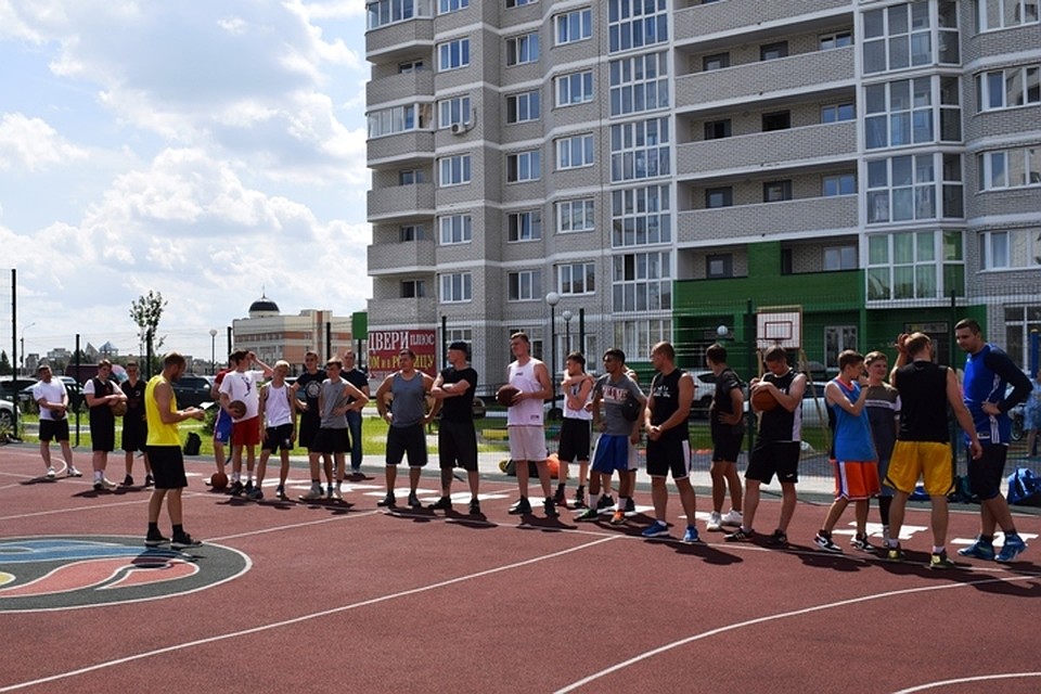 Игроки по достоинству оценили прорезиненную баскетбольную площадку