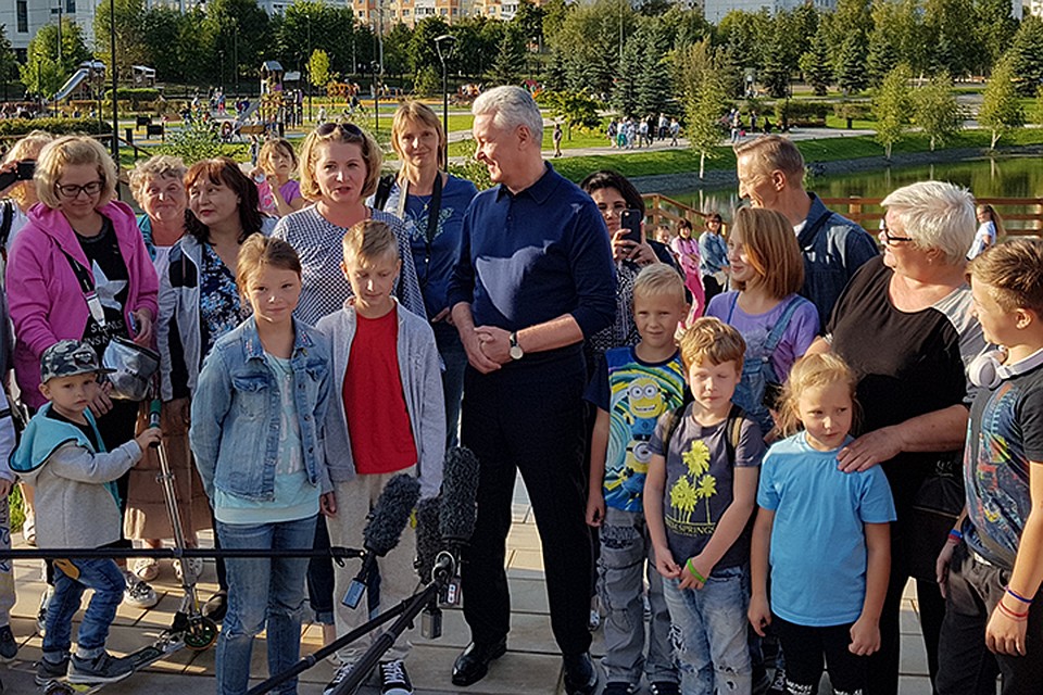 К местным жителям приехал мэр города Сергей Собянин