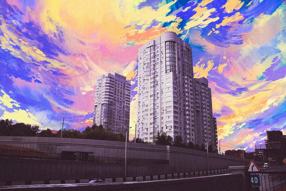 Высотки у торгового центра. Автор: Влад Капичай