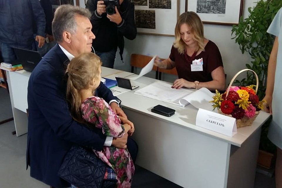 Александр Романенко на выборах губернатора (фото: Дарина Белоусова)