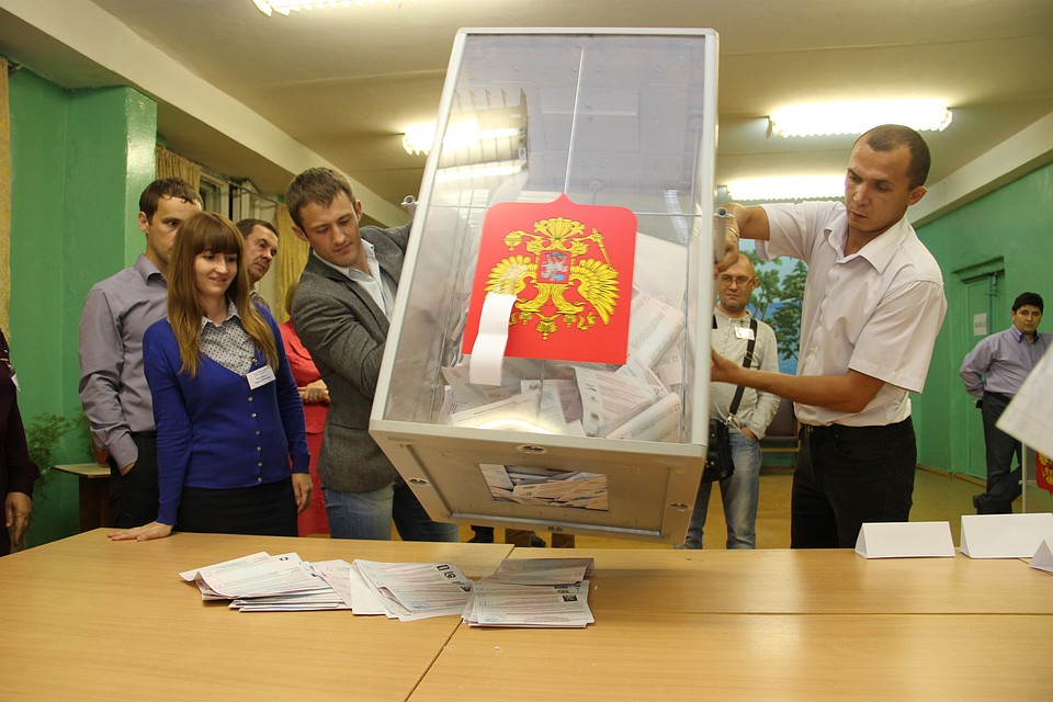 Повсеместно начался подсчет голосов.