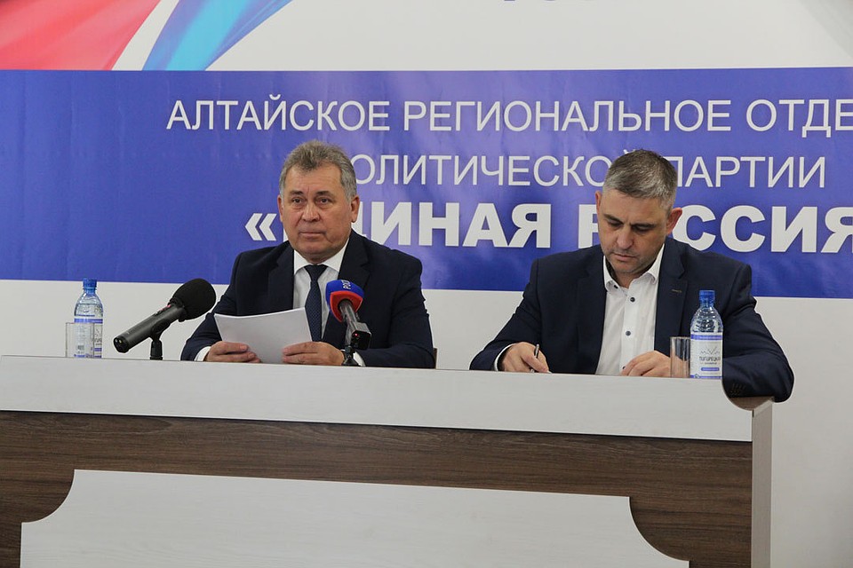 Александр Романенко (слева) и Андрей Клюзов