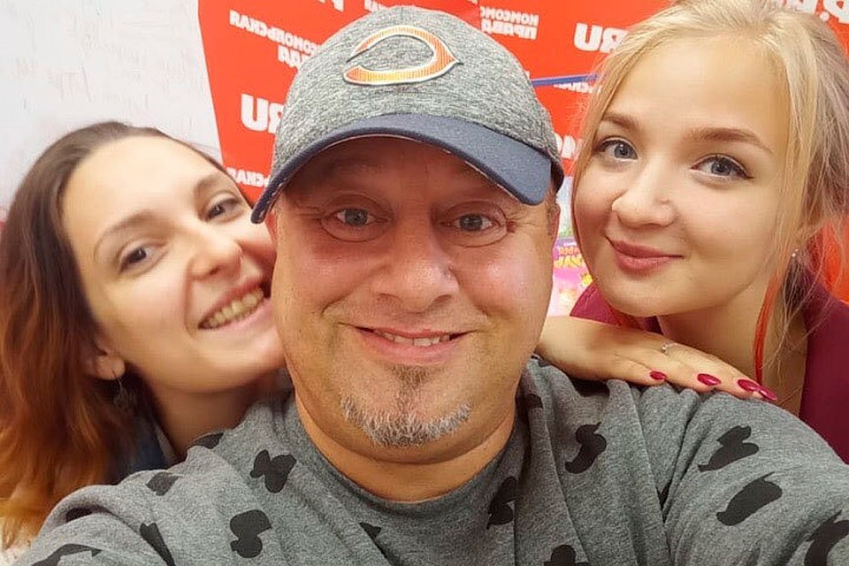 Вера Цыганкова, Александр Гутин и Мария Шестерикова в радио-студии "Комсомольской правды"