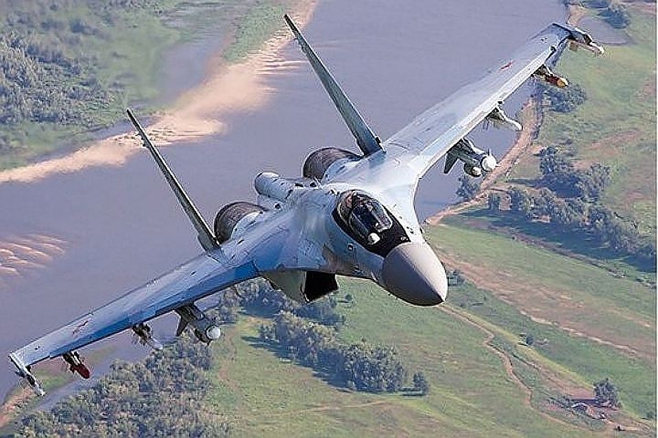 Российский истребитель Су-35