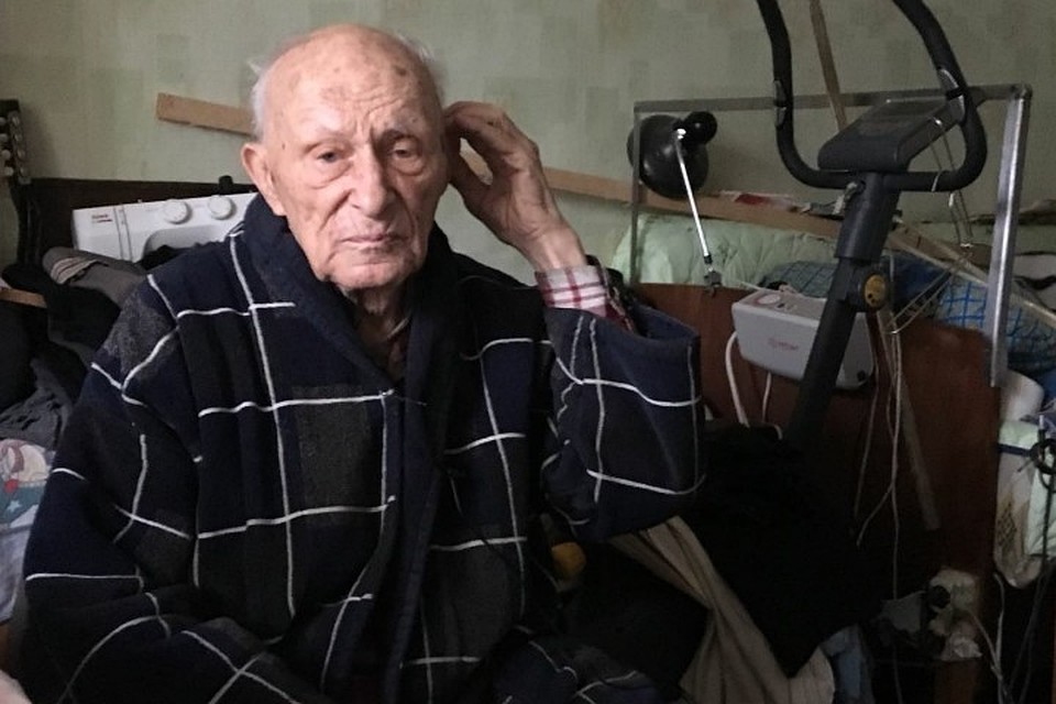 Юрию Величко отключили свет и натравили на него коллекторов, но фронтовик не сдался и отстоял свою правду.