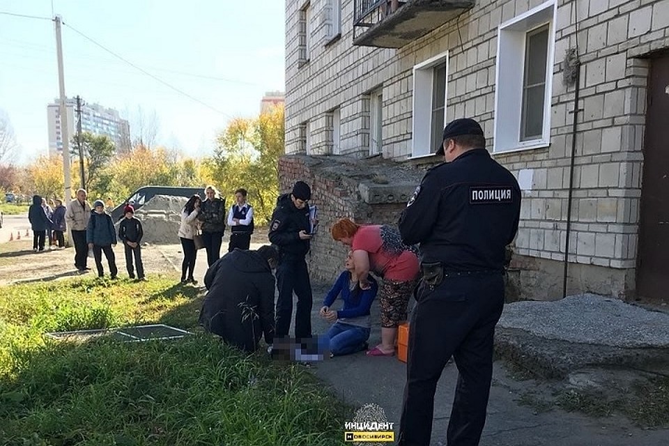 Сейчас на месте с произошедшем разбираются полицейские. Фото: Инцидент Новосибирск