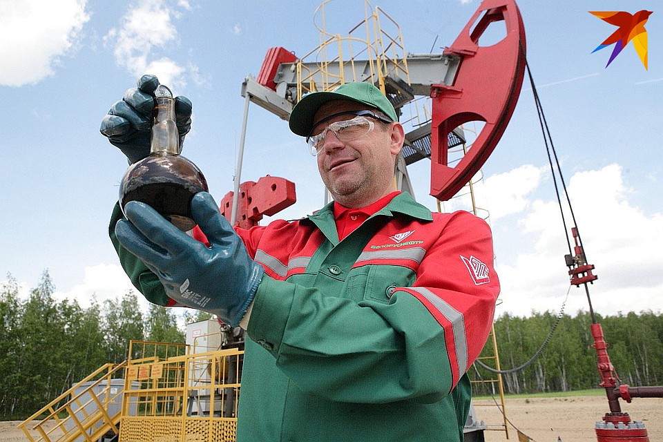 Из-за роста цен на нефть Россия переведет Беларуси еще около 410 млн. долларов