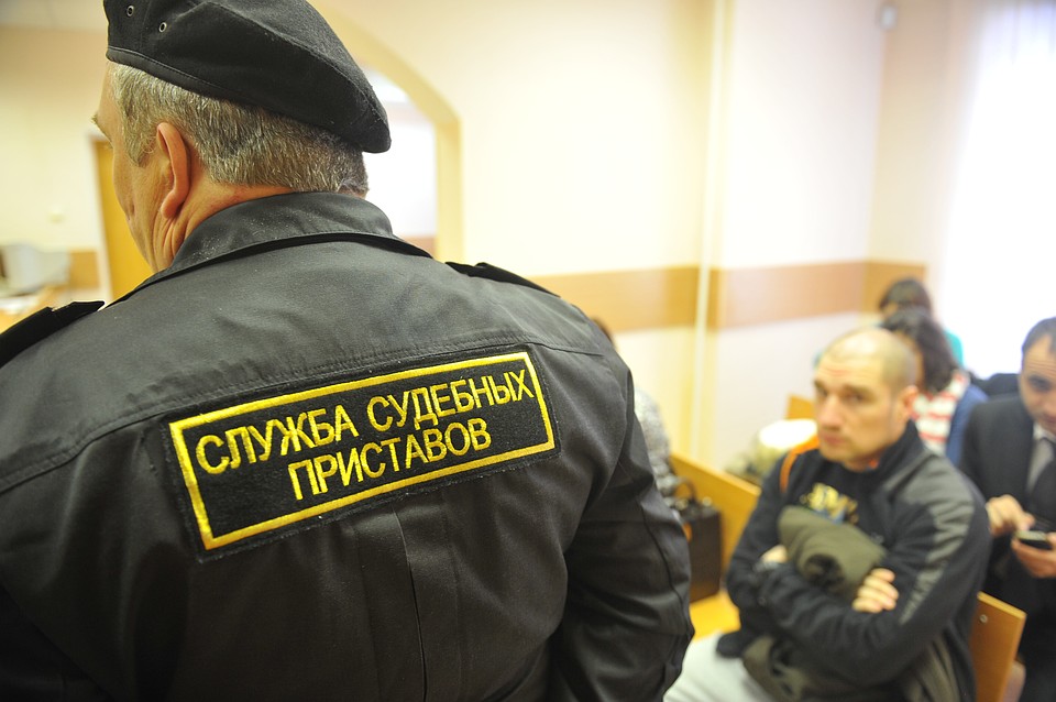 Видимо, мужчина не ожидал, что приставы тоже являются активными пользователями интернета.