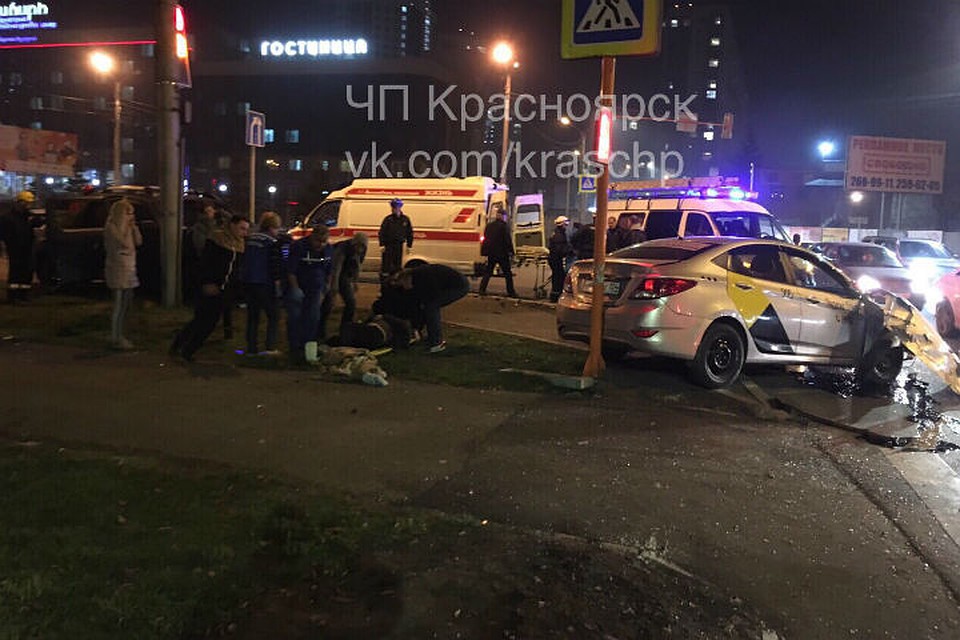 Две иномарки не поделили перекресток Фото: ЧП-Красноярск