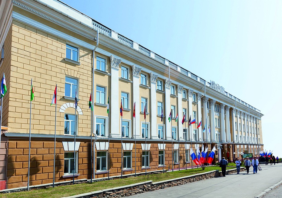 АГМУ