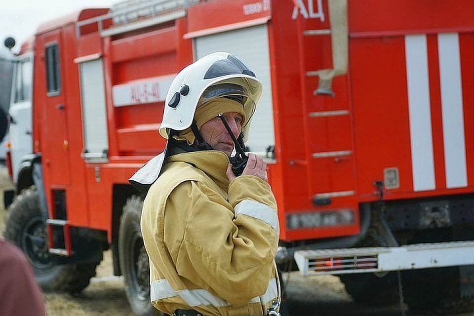 В Сочи загорелся дом