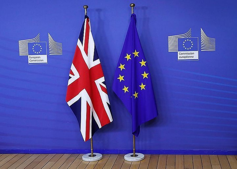 Лондон рассчитывает заключить с Брюсселем сделку по Brexit до 21 ноября
