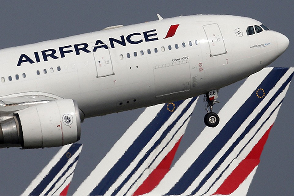 Авиакомпания Air France отменила рейс в Сен-Мартен из-за столкновения в аэропорту Парижа с лайнером американской Delta Air