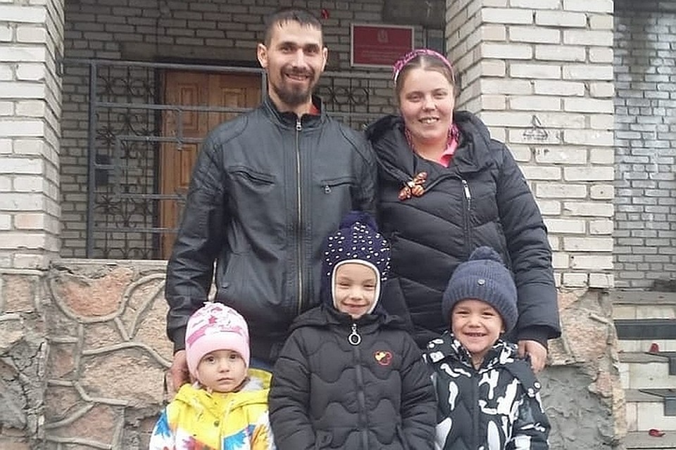 «Нет худа без добра»: бразильский старовер Хановер улетел с семьей домой. Фото ГУ МВД России по Красноярскому краю