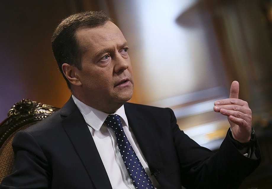Медведев: Мировые цены на нефть достигли приемлемого для России уровня