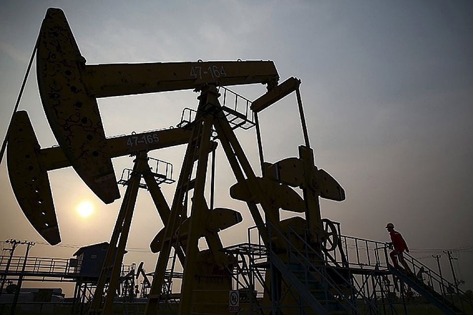 Цена нефти марки Brent впервые с августа опустилась ниже $72