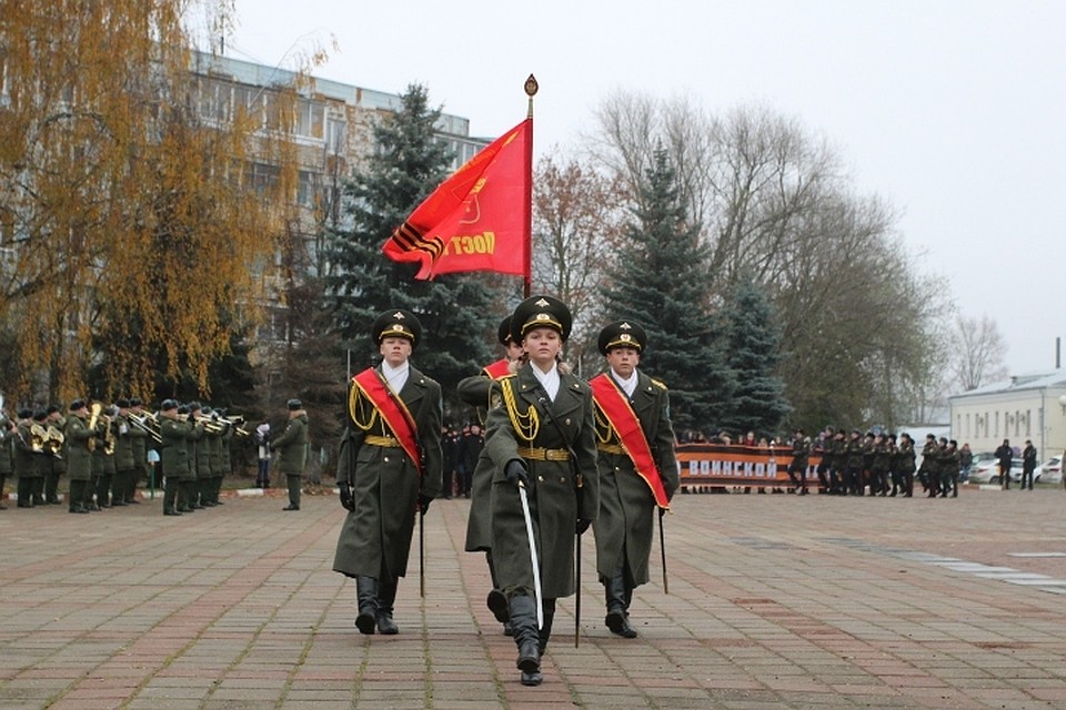 Памятное мероприятие завершилось мини-парадом