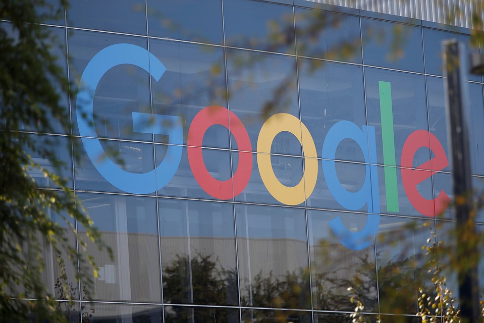 Google рассказал, как борется с пиратством